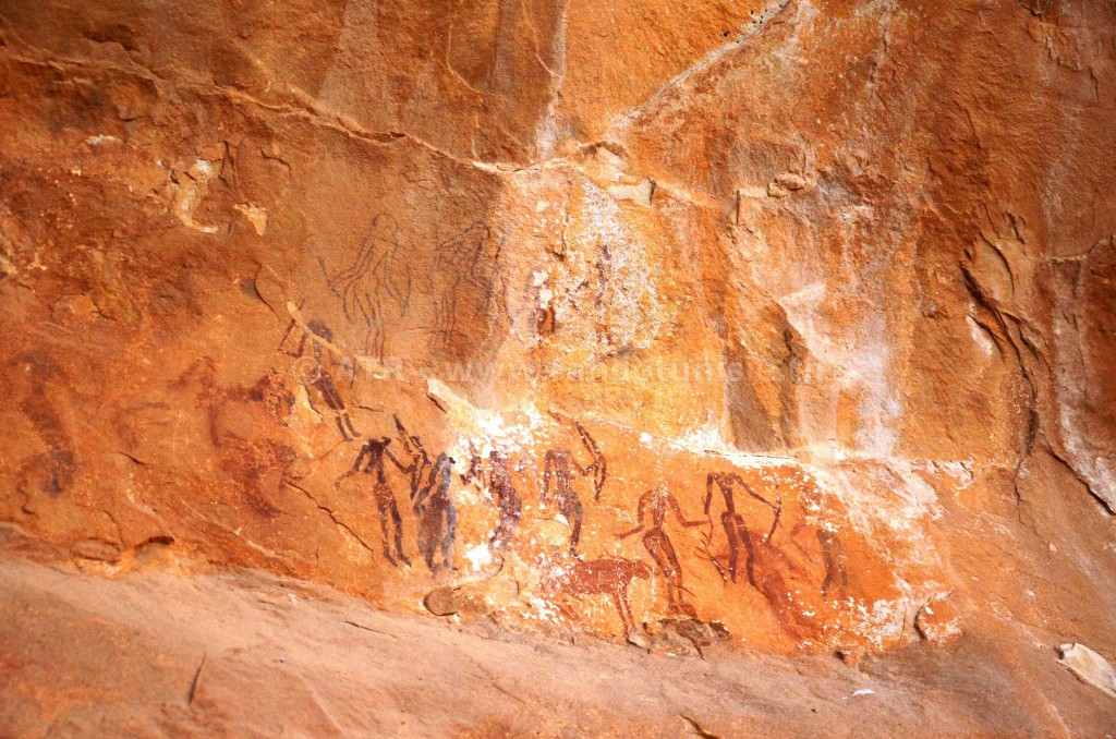 Randonnée à Ain Khanfous Oueslatia - peinture rupestre